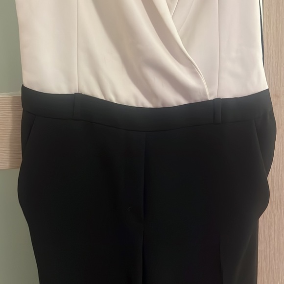 Vest jumpsuit with shoulder pads - Picture 4 of 7